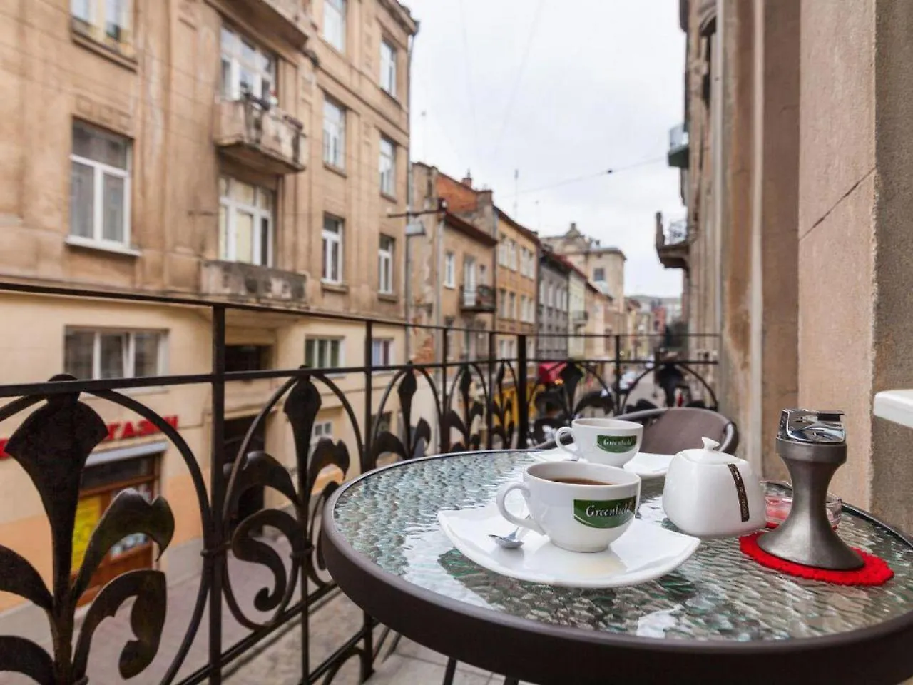 Large & Modern Flat With Balcony In Heart Of Lviv Apartment